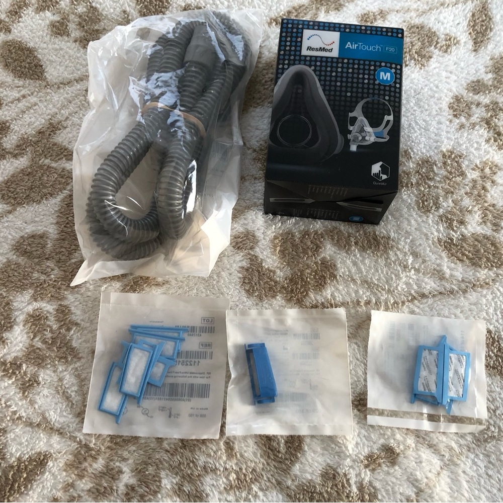 ResMed AirTouch F20 Full Face Mask M with Accessories Tubing Filters